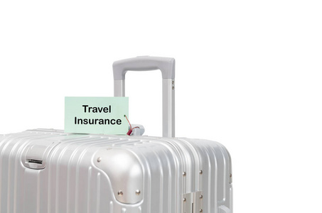 带有旅行保险标签的手提箱，白色背景旅行概念