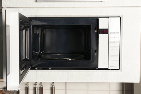 厨房家具内置开放式现代微波炉