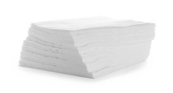 白色背景上的一叠干净纸巾