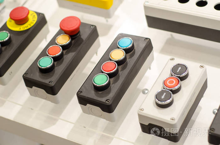 带有按钮的控制面板