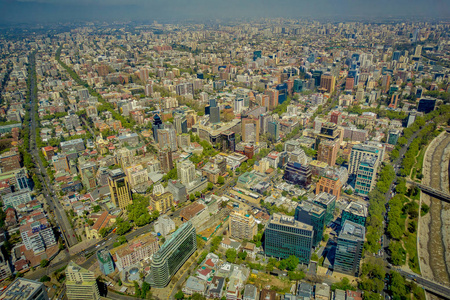 从智利 cerro san cristobal 观看圣地亚哥全景