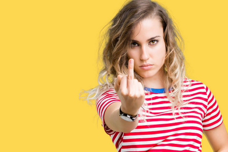 已识别到 1000个 美丽的金发女郎,在孤立的背景下