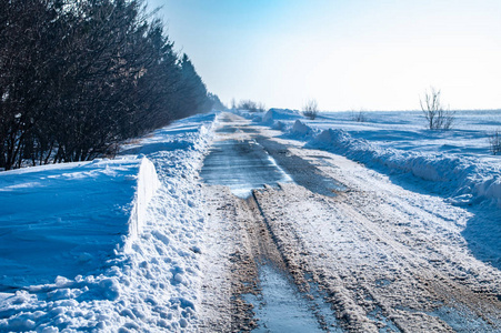 路上的雪浪