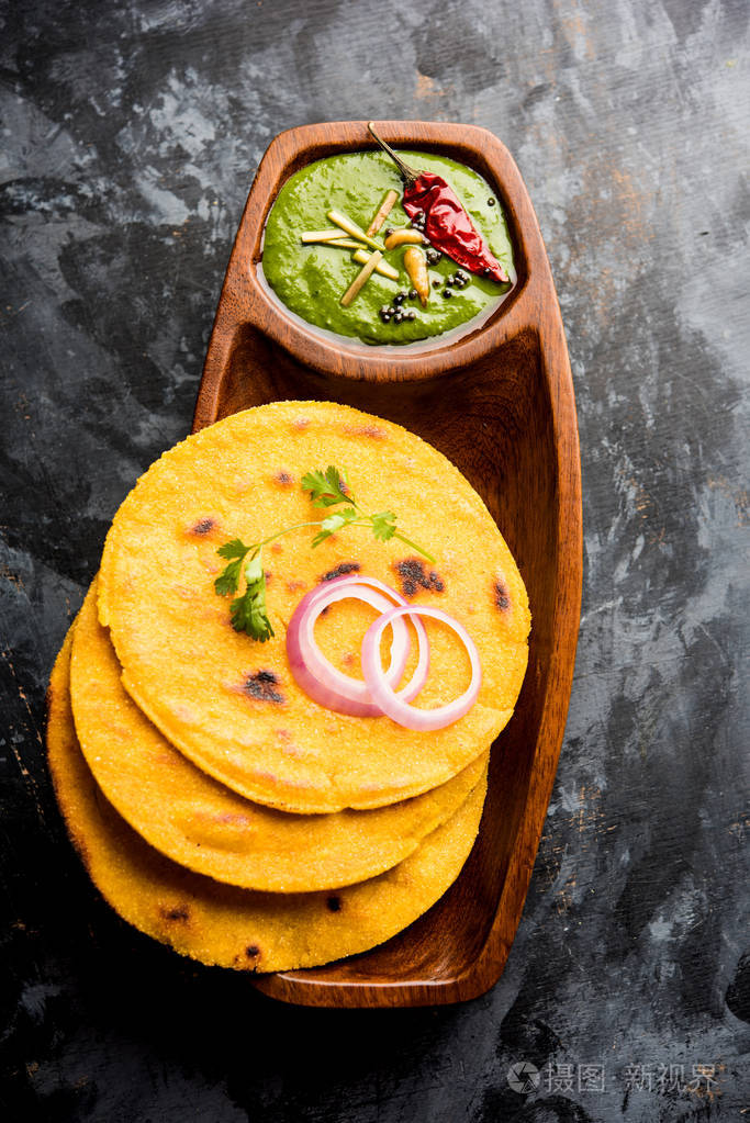 麦基迪罗蒂与萨森卡萨格,流行的旁遮普主菜食谱在冬天用玉米面包芥末