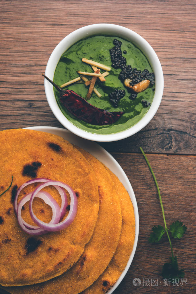 麦基迪罗蒂与萨森卡萨格,流行的旁遮普主菜食谱在冬天用玉米面包芥末