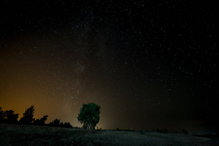 加布里埃尔和加兰附近的夜景。 埃斯特马杜拉。 西班牙。