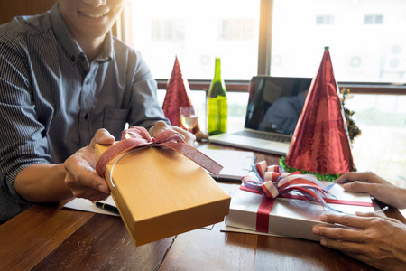 办公室礼物图片