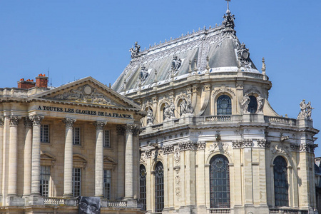 2008年5月5日法国凡尔赛宫。 宫殿外部的元素。 法国的历史建筑。