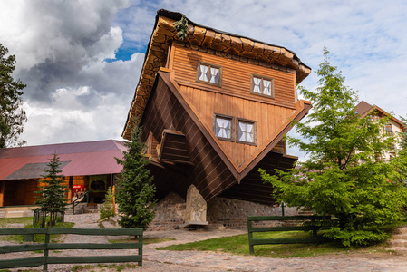 最奇怪的房子图片