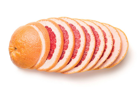 一套新鲜的整体和切柚子和切片分离在白色背景上。