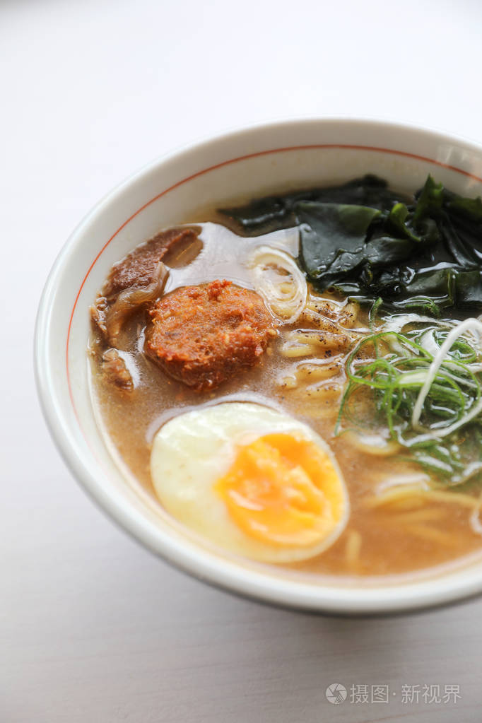 拉面日本面汤食品配面肉蛋海藻