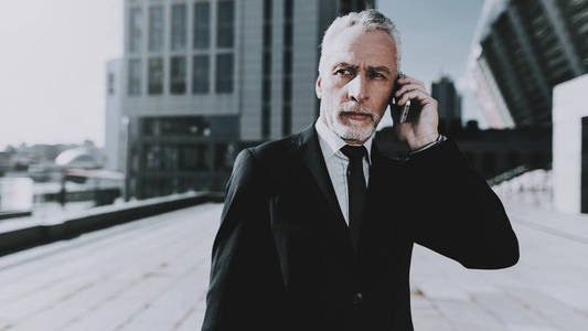 阳光强烈的说说图片