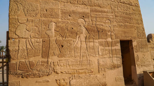 米丁纳哈布神庙。 埃及卢克索。 麦地那哈布拉米斯三世太平庙是埃及鲁索尔西岸一个重要的新王国时期结构