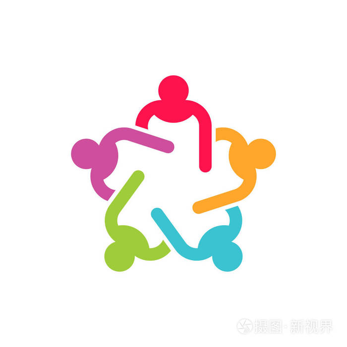 五个坐在会议标志中的企业高管