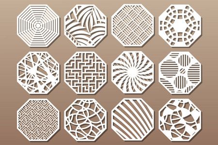 设置用于切割的装饰圆卡.圆形抽象几何线性图案.激光切割.