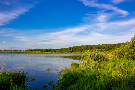Komlevo湖，俄罗斯卡卢日斯卡亚地区
