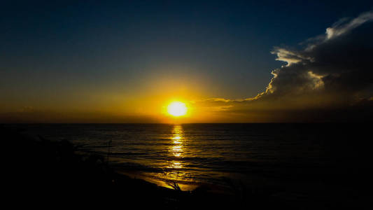 斯里兰卡海滩上的日落