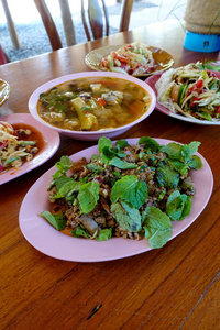 东北部泰国人民的食物。