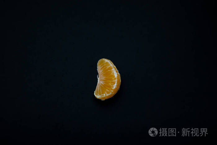 一片黑背景的普通话