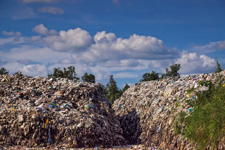 天然垃圾天然垃圾填埋场的垃圾场山景照片