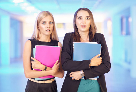 惊讶的目光图片 惊讶的目光素材 惊讶的目光插画 摄图新视界