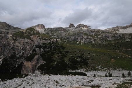 意大利欧洲高山白云岩阿尔卑斯山峰顶岩石全景景观