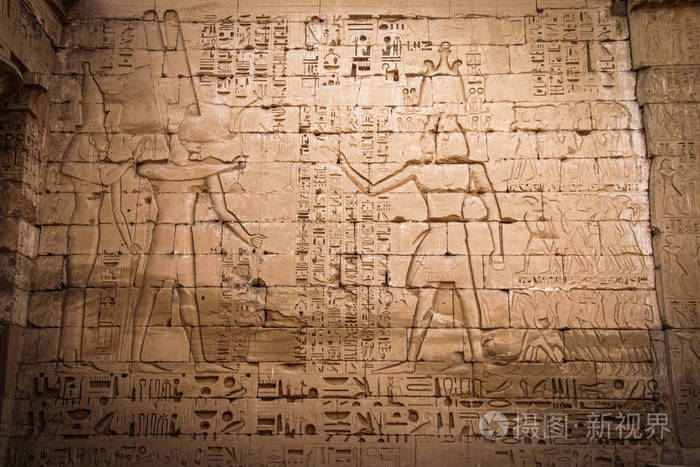麦地那哈布寺中的古埃及象形文字