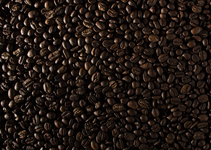 桌子上的咖啡豆背景模糊抽象背景模糊抽象背景