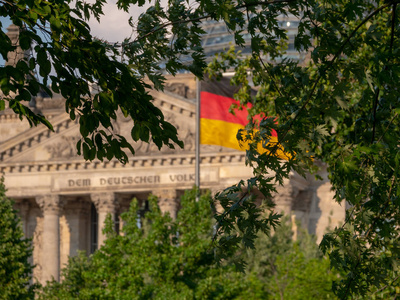 德国政治理念 德国在国会大厦前的旗帜