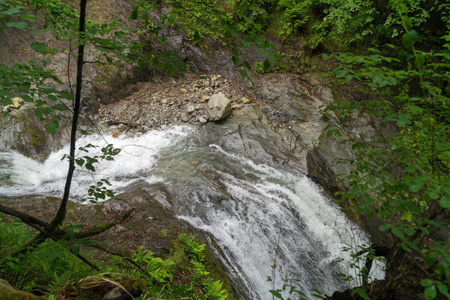 壮观的景色瀑布杜达德,一个奇妙的瀑布,位于1233米,高20米,位于勃朗峰