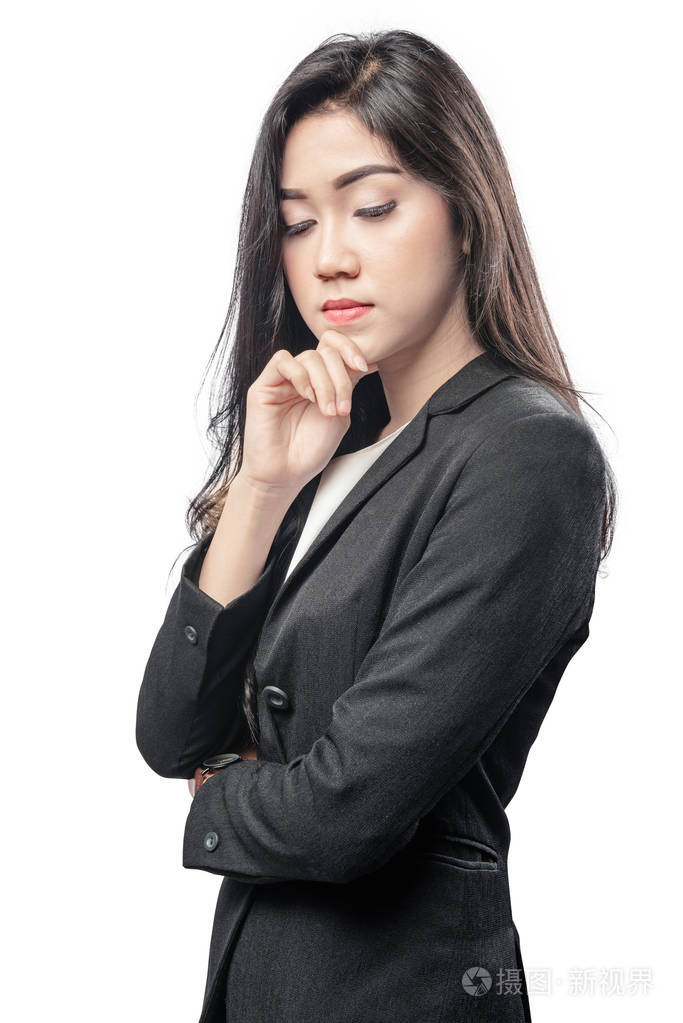 年轻的亚洲商界女性在思考一件在白色背景下孤立的事情