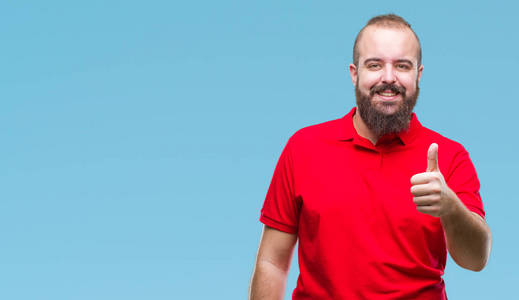 欧美大拇指年轻的白种人时髦男人穿着红色衬衫,在孤立的背景下,用手做