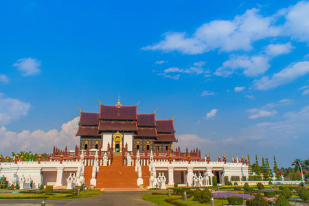 美丽的建筑何汗光，兰纳风格建筑的皇家展馆在皇家植物国际园艺博览会拉查普鲁克在。