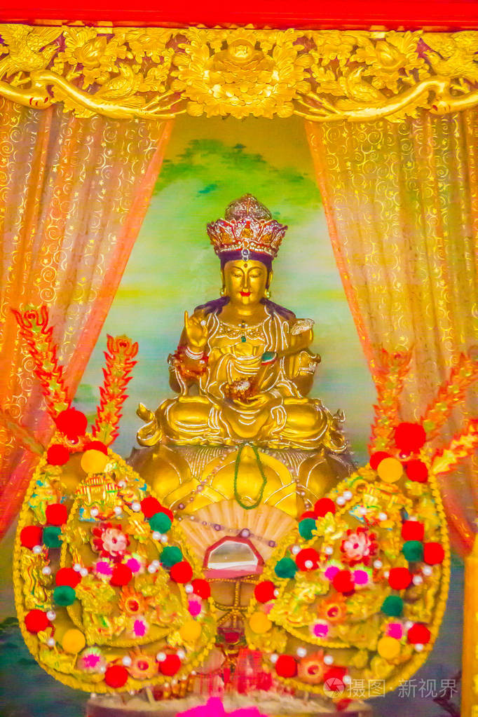 观音或关阴是东亚菩萨,有同情心,并受到大乘佛教徒和中国民间宗教