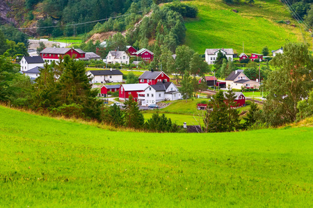 挪威村庄风景在夏天