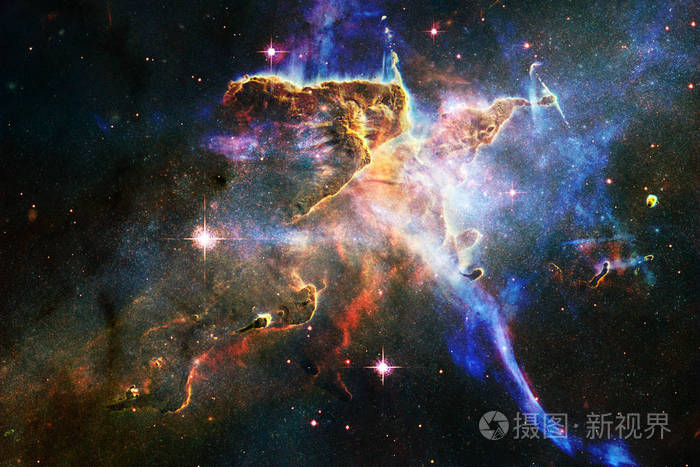 宇宙充满了恒星星云和星系。 宇宙艺术科幻壁纸。 由美国宇航局提供的这幅图像的元素