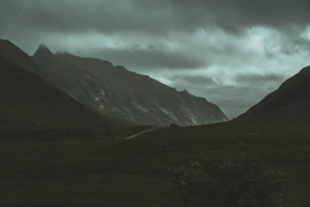 在阴天的码头图片-在阴天的码头素材-在阴天的码头插画-摄图新视界