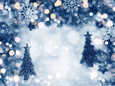 圣诞背景与花环灯和装饰杉木树枝框架