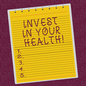 显示投资于您的健康的书写记录。商业照片展示花钱示范医疗预防性测试内衬螺旋顶部彩色记事本照片水印打印背景