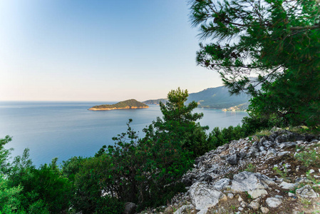 美丽的夏季景观，希腊海景和岛屿水