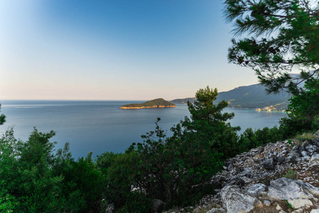 美丽的夏季景观，希腊海景和岛屿水