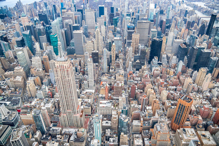 纽约曼哈顿中城摩天大楼的直升机景观。