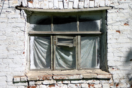 老房子的窗户