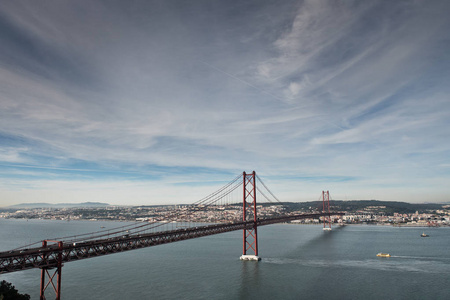 葡萄牙里斯本著名的四月二十五日大桥