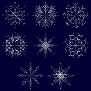 收集艺术冰冷抽象水晶雪花隔离在背景上，如冬季十二月装饰组或收藏。 冰霜美丽的星饰剪影或季节艺术