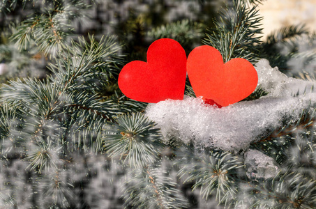 雪地上画爱心图片