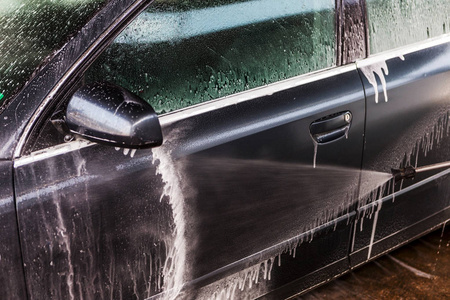 洗车特写图片