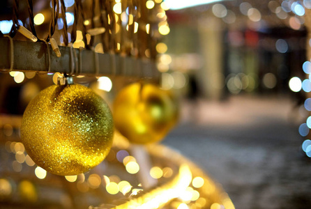 圣诞装饰背景与发光的金色光芒