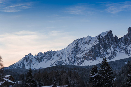 雪山的风景如画