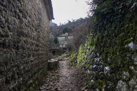 黑山山区的古遗址和旧建筑